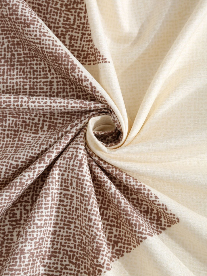 KLOTTHE White Geometric Polycotton Skin-Friendly 300 TC Fitted King Fine Bedsheet with 2 Pillow Covers-98 x 89 inches