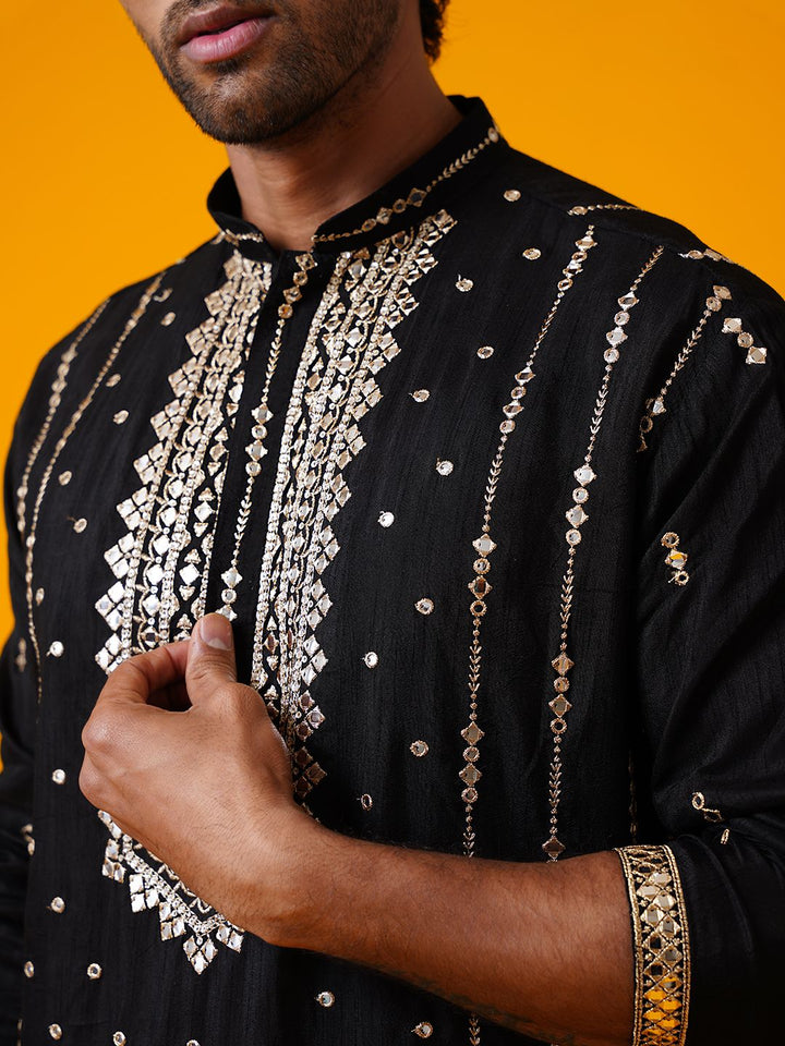 SOJANYA LUXE Kolar Mandarin Sulam Geometrik Kurta Lurus Sutera Tulen Dengan Seluar