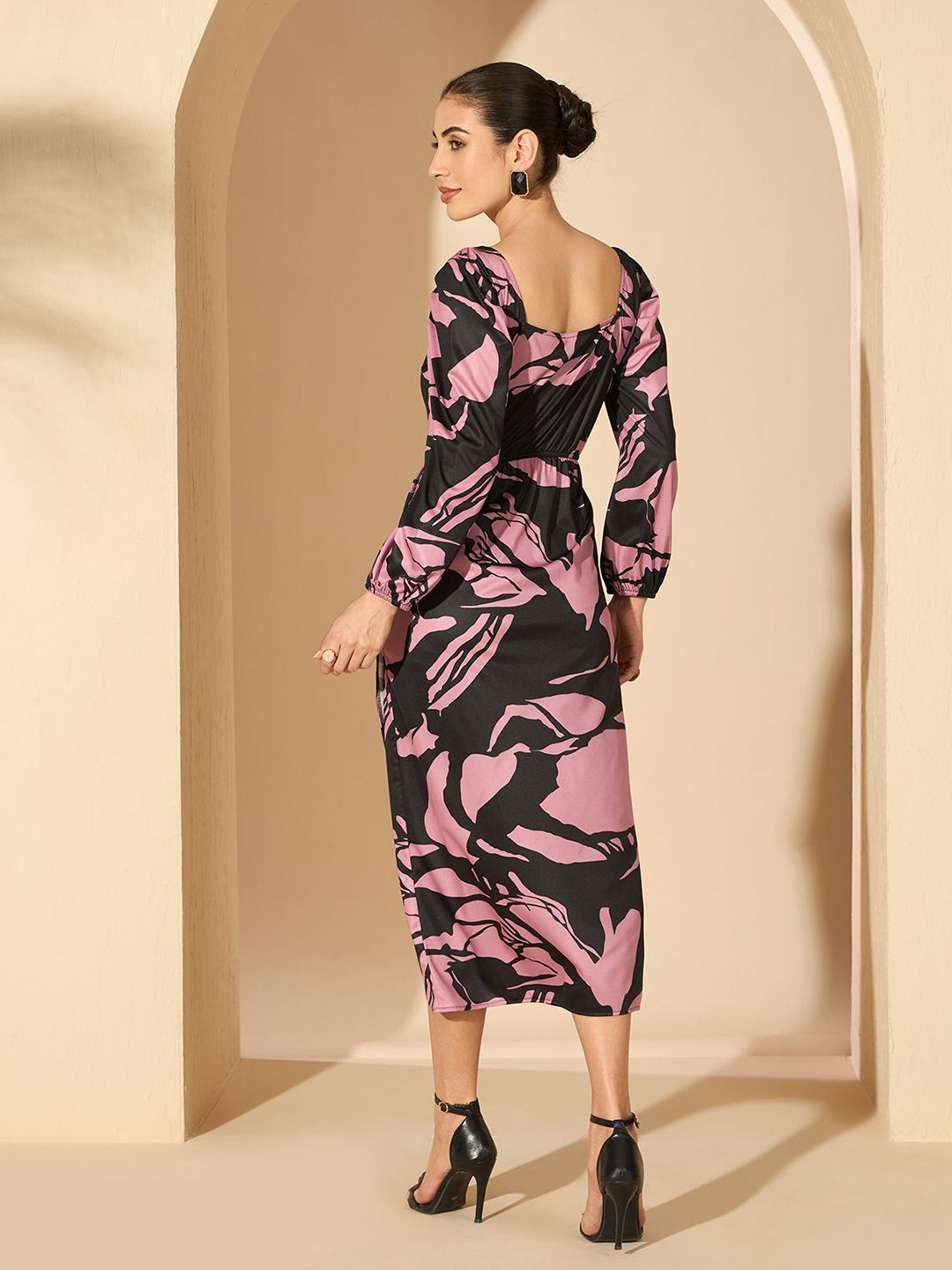 Antheaa Women Abstract Printecd Sheath Midi Dress