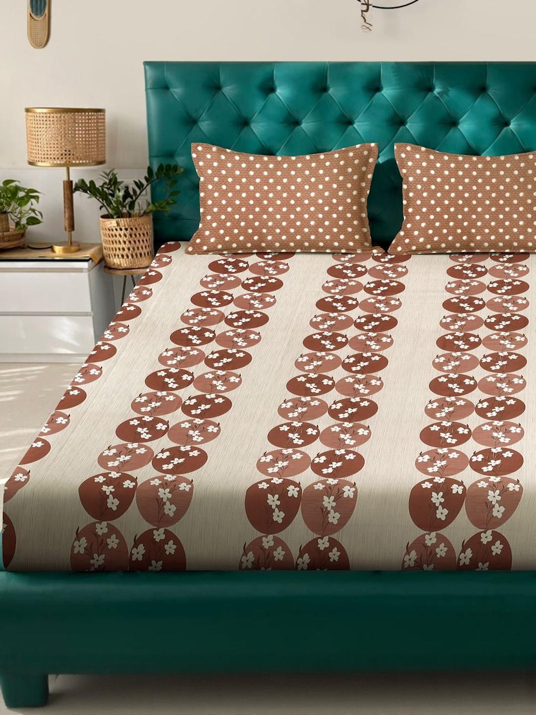 KLOTTHE Brown Floral Printed Fitted 400 TC Cotton King Bedsheet & 2 Pillow Covers