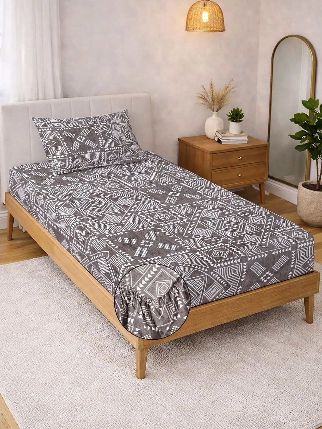 KLOTTHE Brown & White Geometric Fitted 300 TC Single Bedsheet with 1 Pillow Cover