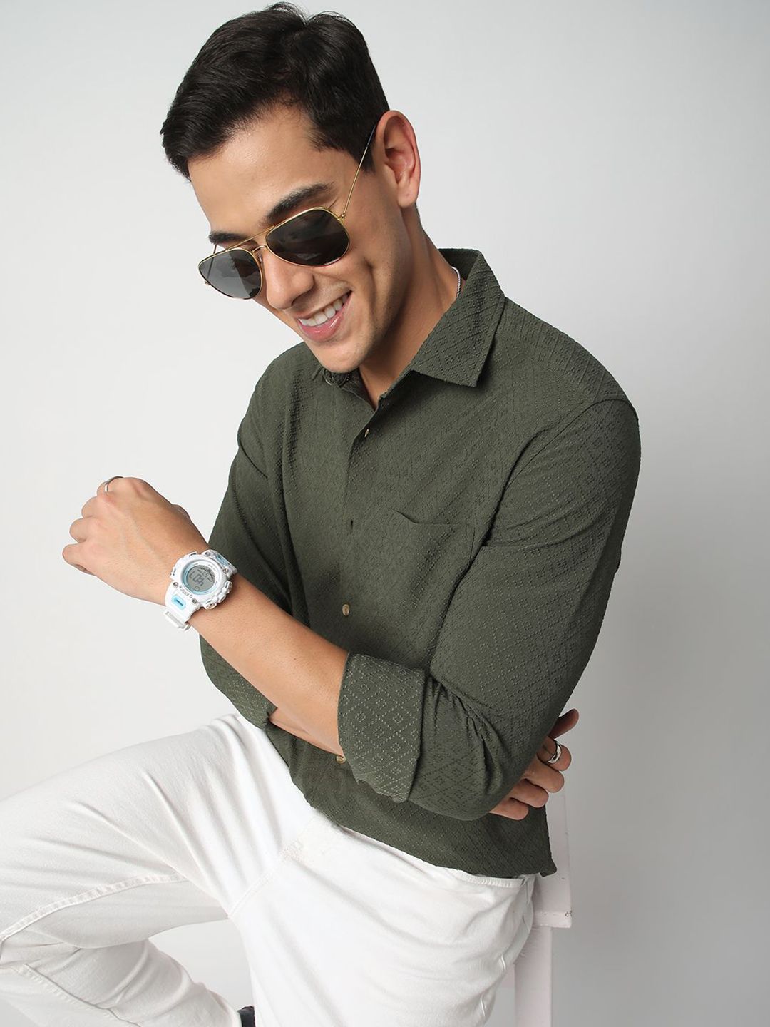 VASTRADO Men Classic Spread Collar Micro Ditsy Printed Slim Fit Casual Shirt