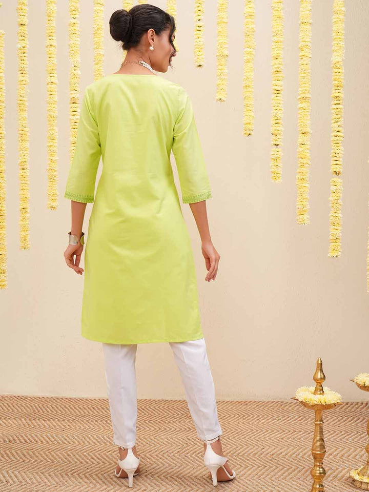 Vishudh Ethnic Motifs Round Neck Embroidered Thread Work Straight Kurta