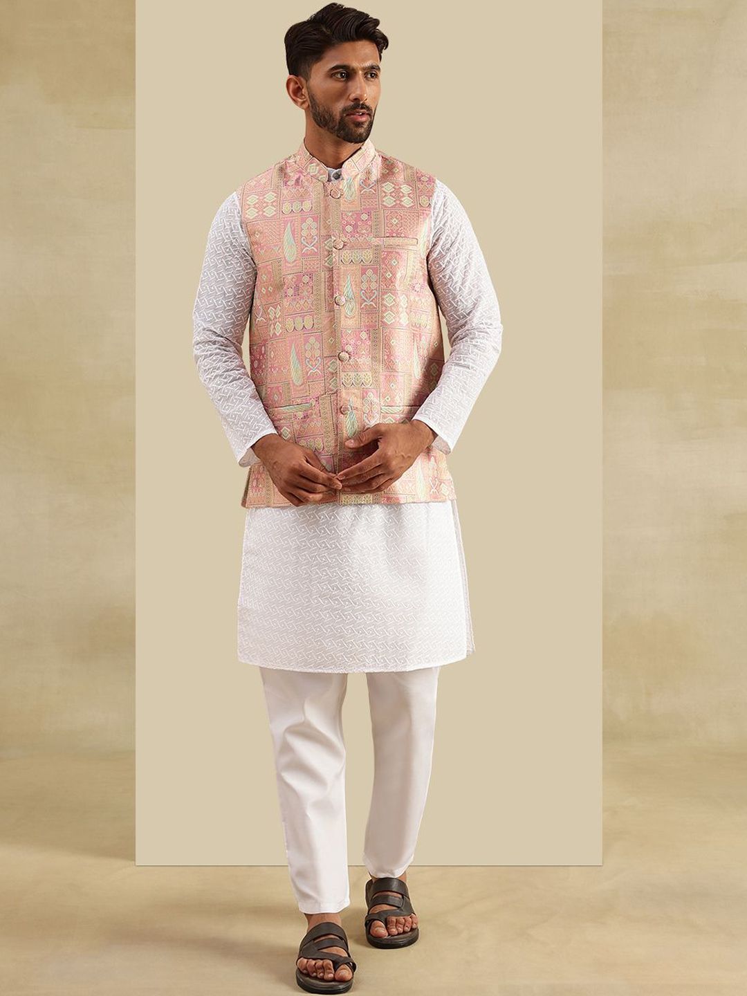 SOJANYA Men Woven Design Woven Design Cotton Kurta with Pyjama & Jacket
