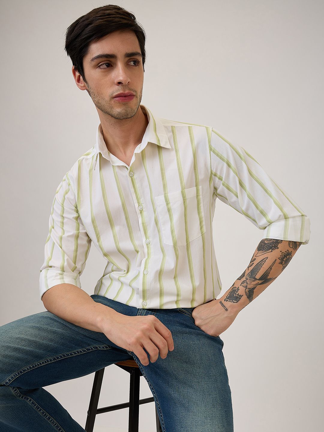 SPYKAR Men Slim Fit Vertical Striped Spread Collar Cotton Casual Shirt