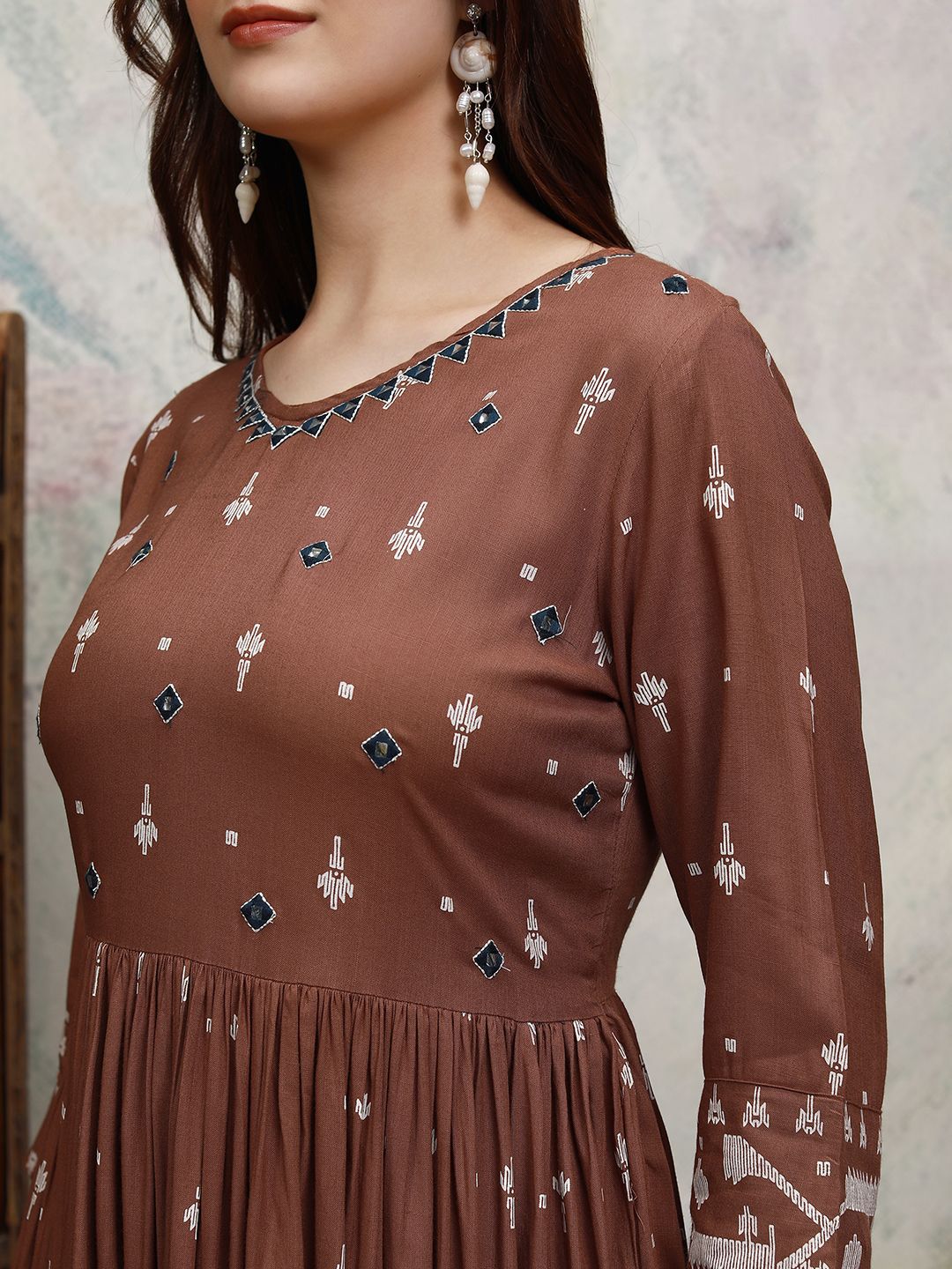 Vishudh Women Ethnic Motifs Embroidered Maxi Dress