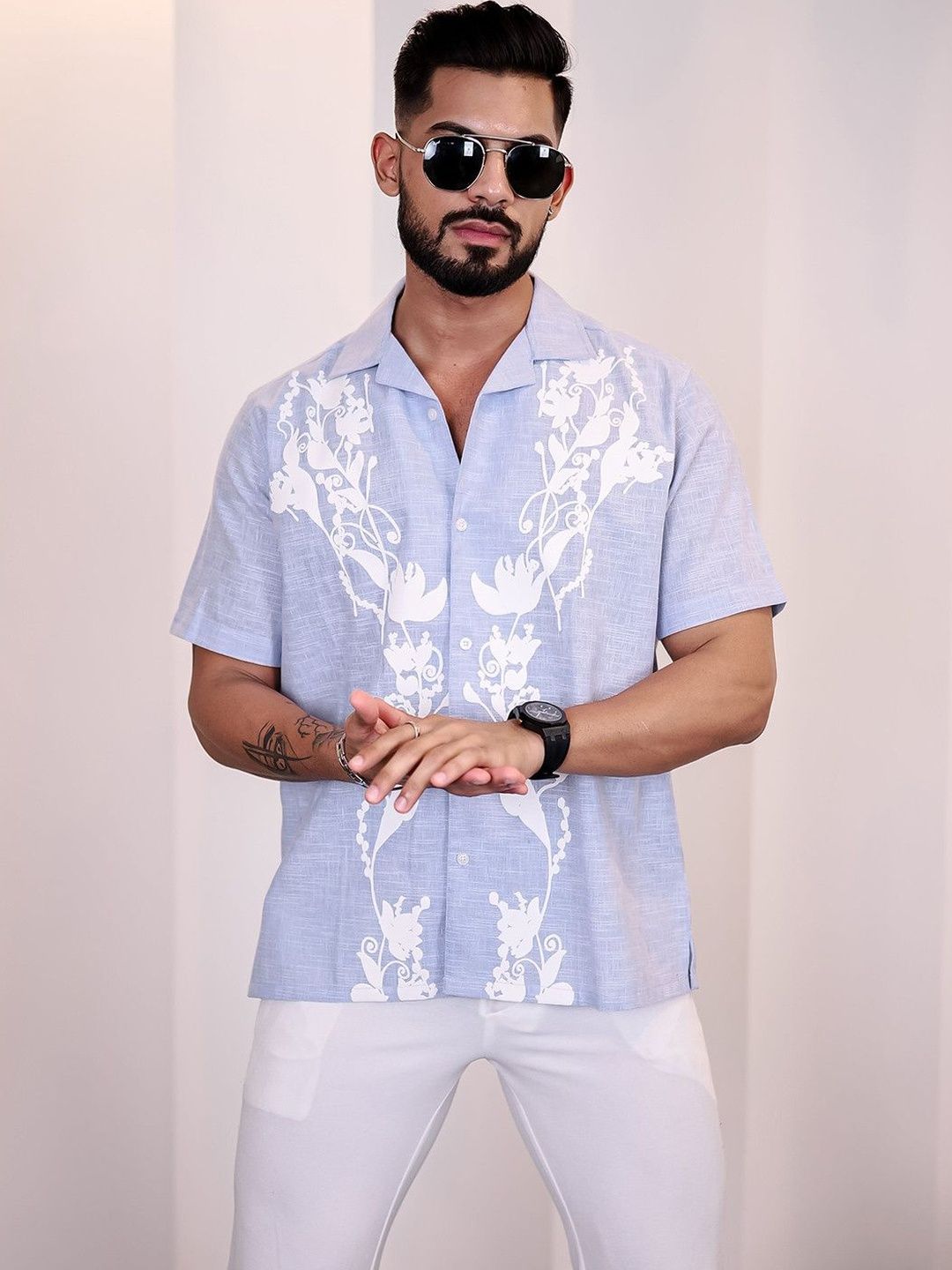 Eszett Floral Printed Short Sleeves Spread Collar Pure Cotton Regular Fit Casual Shirt