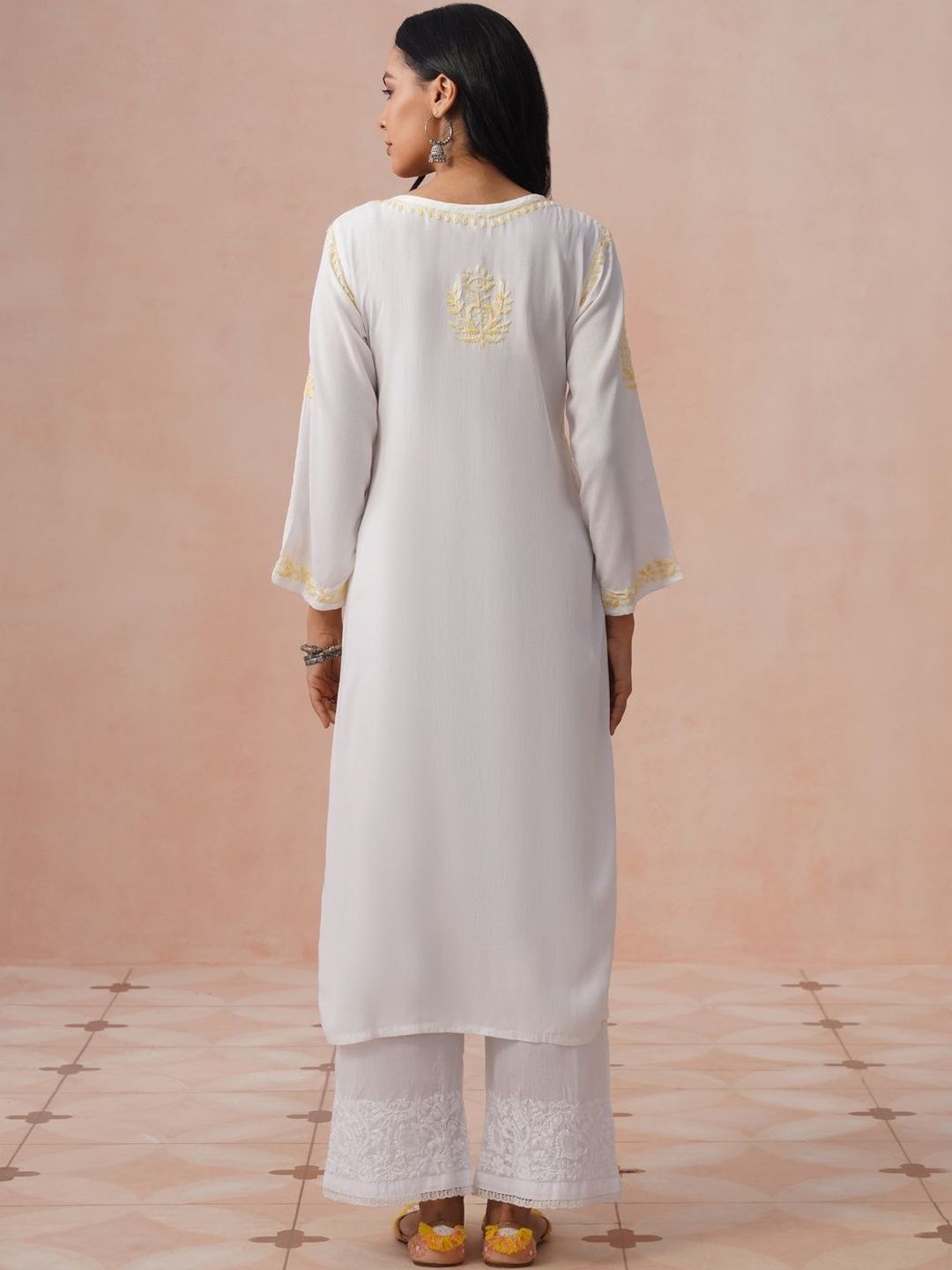 House of Chikankari Women Embroidered Chikankari Kurta