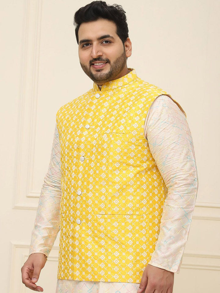 SOJANYA PLUS Men Plus Size Embroidered Mandarin Collar Nehru Jacket