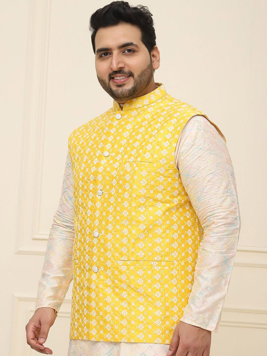 SOJANYA PLUS Men Plus Size Embroidered Mandarin Collar Nehru Jacket