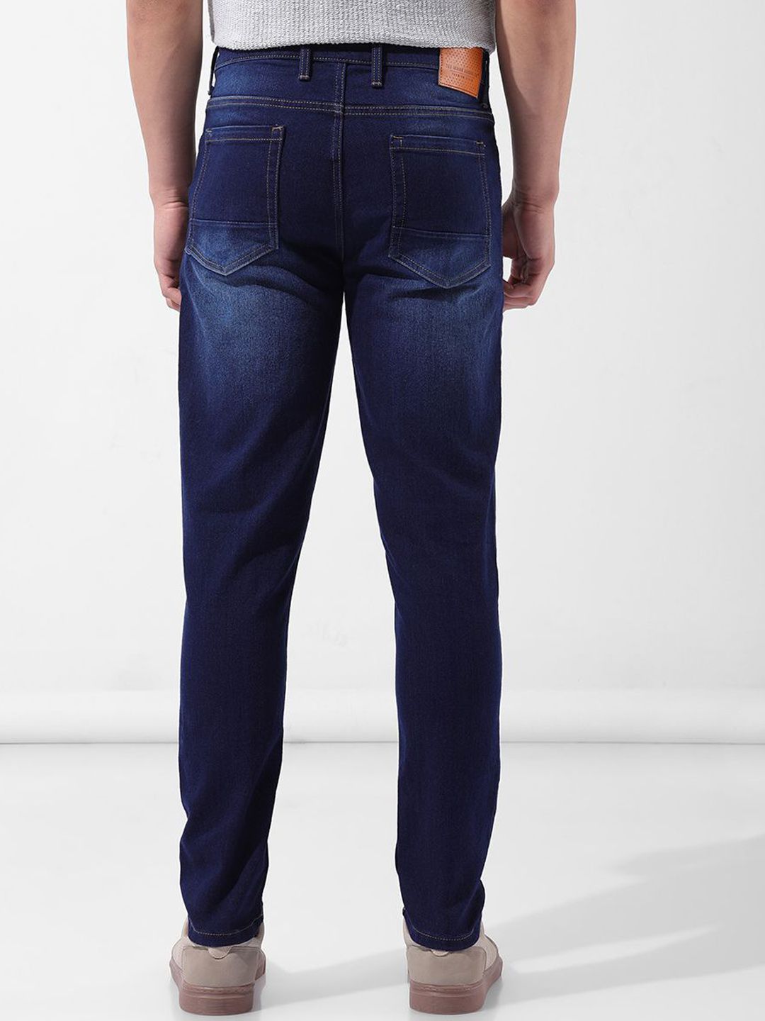 The Indian Garage Co Men Slim Fit Mid-Rise Clean Look No Fade Stretchable Jeans