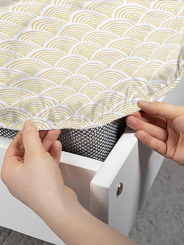 KLOTTHE Beige Geometric Printed Polycotton Fitted 300 TC Bedsheet & 2 Pillow Covers