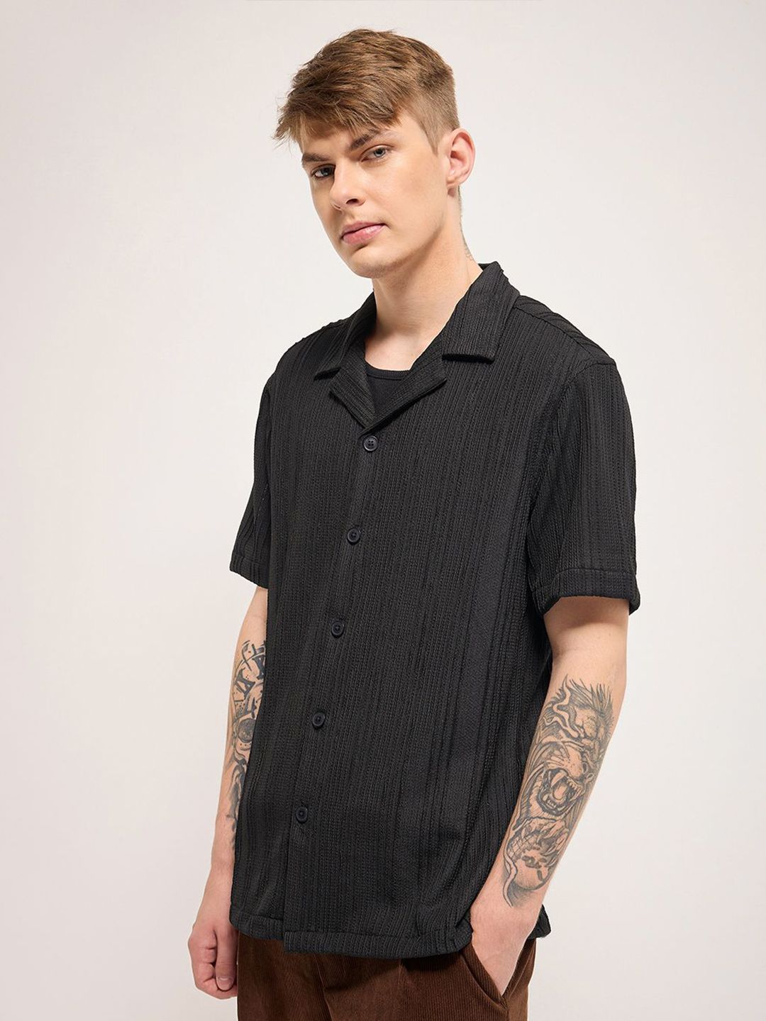 THE BEAR HOUSE Men Cuban Collar Vertical Striped Casual Shirt