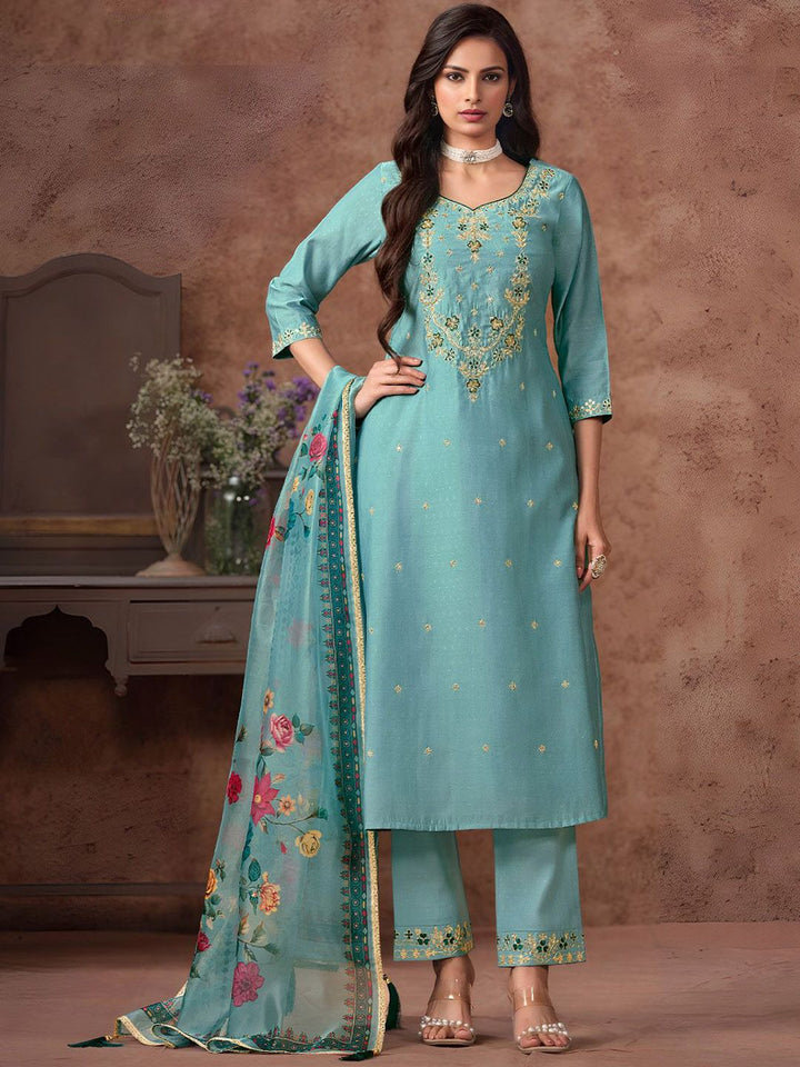 Varanga Women Floral Embroidered Regular Kurta with Trousers & With Dupatta