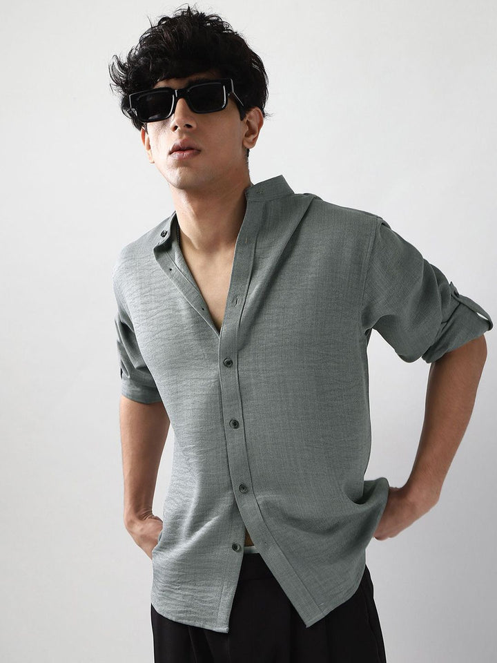 Urbano Fashion Men Metallic Blue Solid Linen Full Sleeve Relaxed Fit Mandarin Collar Casual Shirt