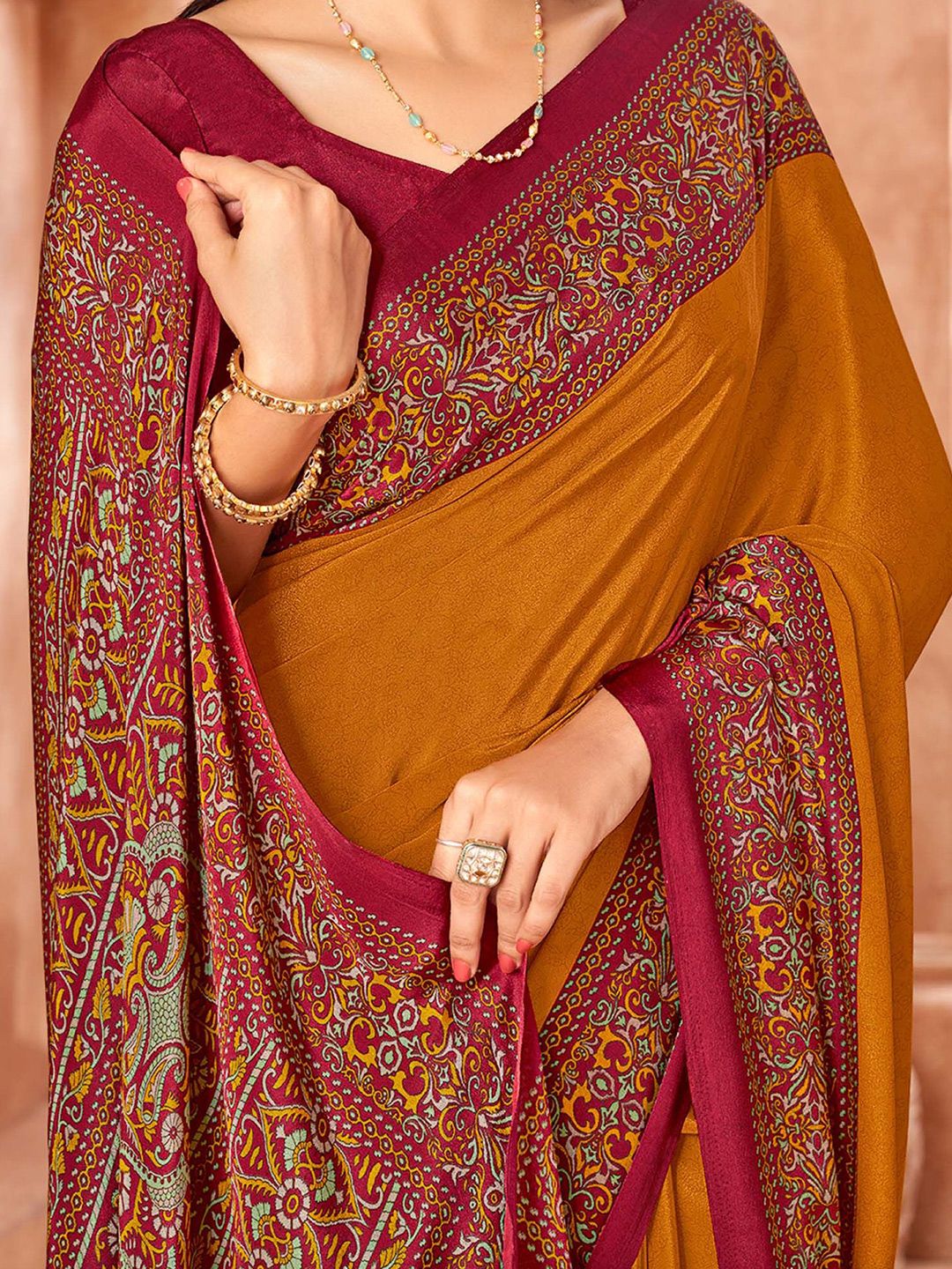 Mitera Ethnic Motifs Printed Sungudi Saree