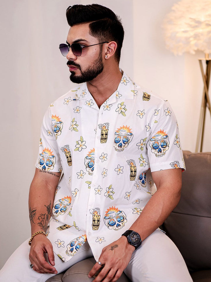 Eszett Floral Printed Spread Collar Baju Kapas Lengan Pendek