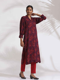 trueBrowns Floral Printed Straight Kurta with Trousers