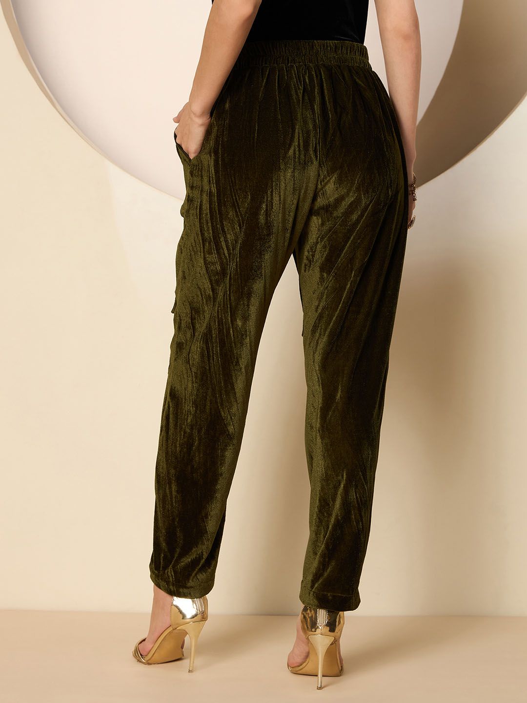 Antheaa Women Velvet Solid Smart Trousers