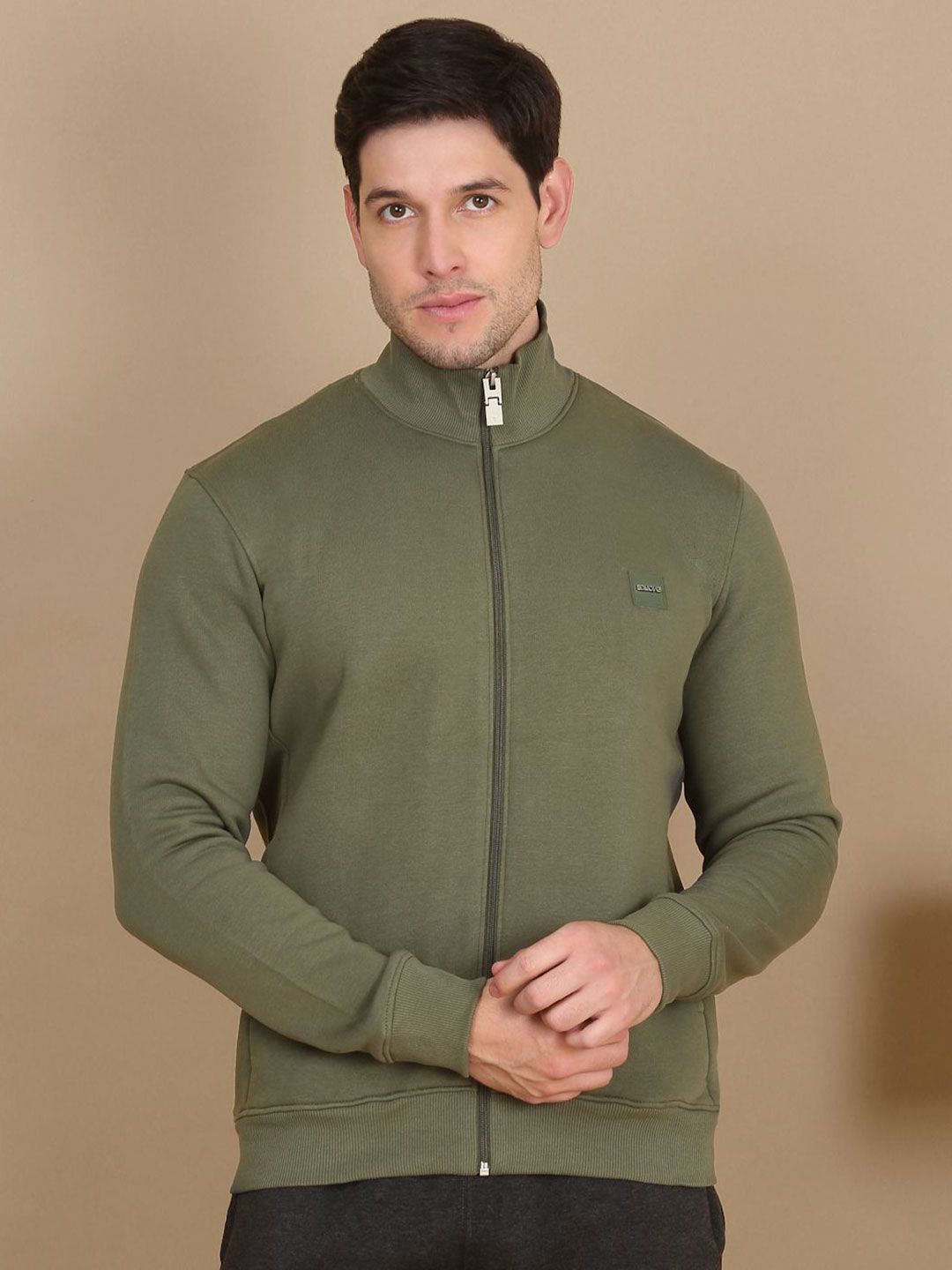 Impian manis lelaki mengejek sweatshirt kolar