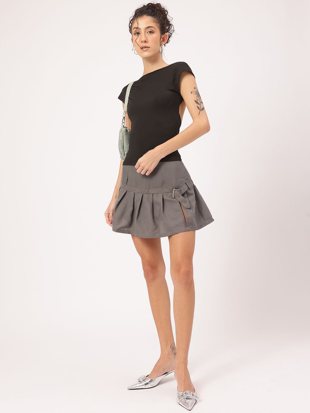 DressBerry 90s Babe Backless Fitted Top