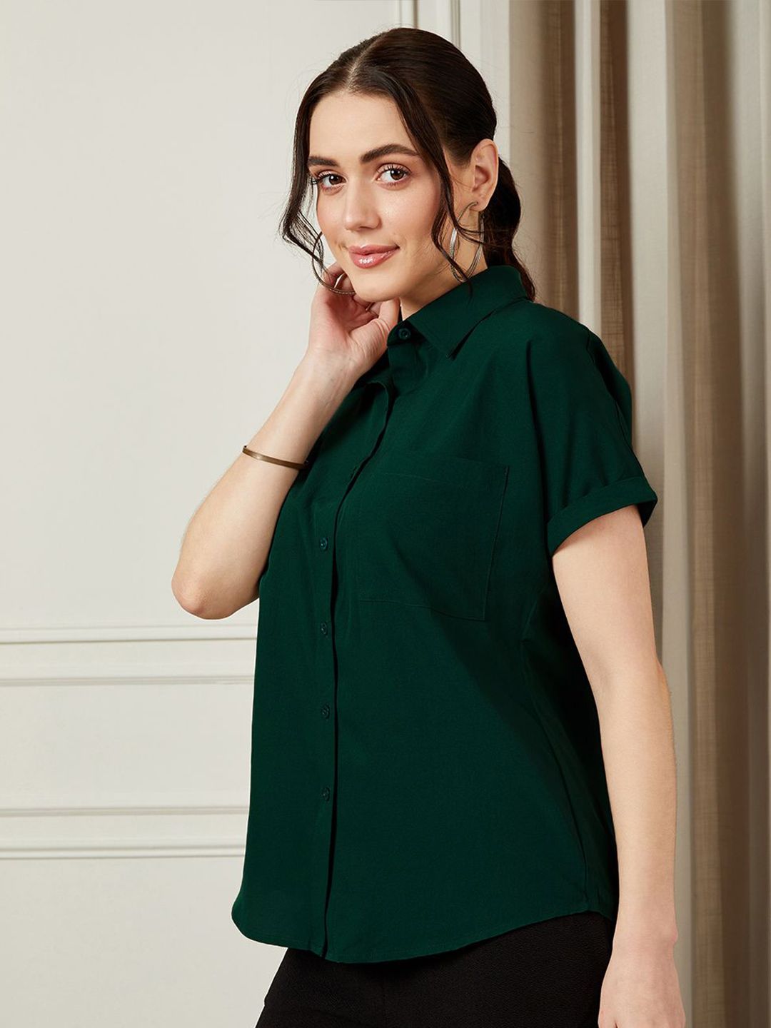 Berrylush Women Spread Collar Casual Shirt