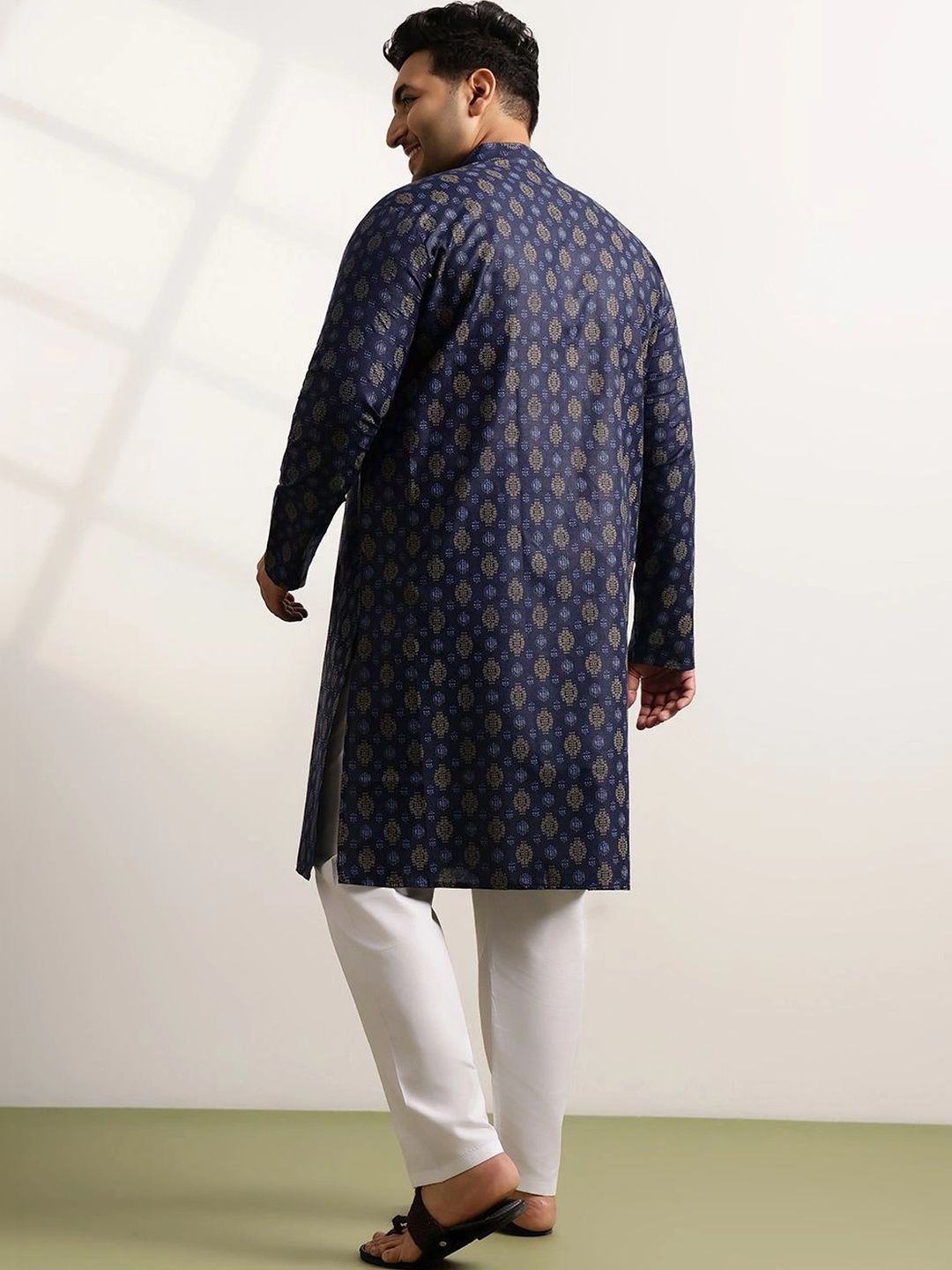 SOJANYA PLUS Men Ethnic Motifs Printed Regular Pure Cotton Kurta with Pyjamas
