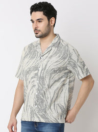 SPYKAR Men Relaxed Fit Cuban Collar Abstract Printed Cotton Casual Shirt