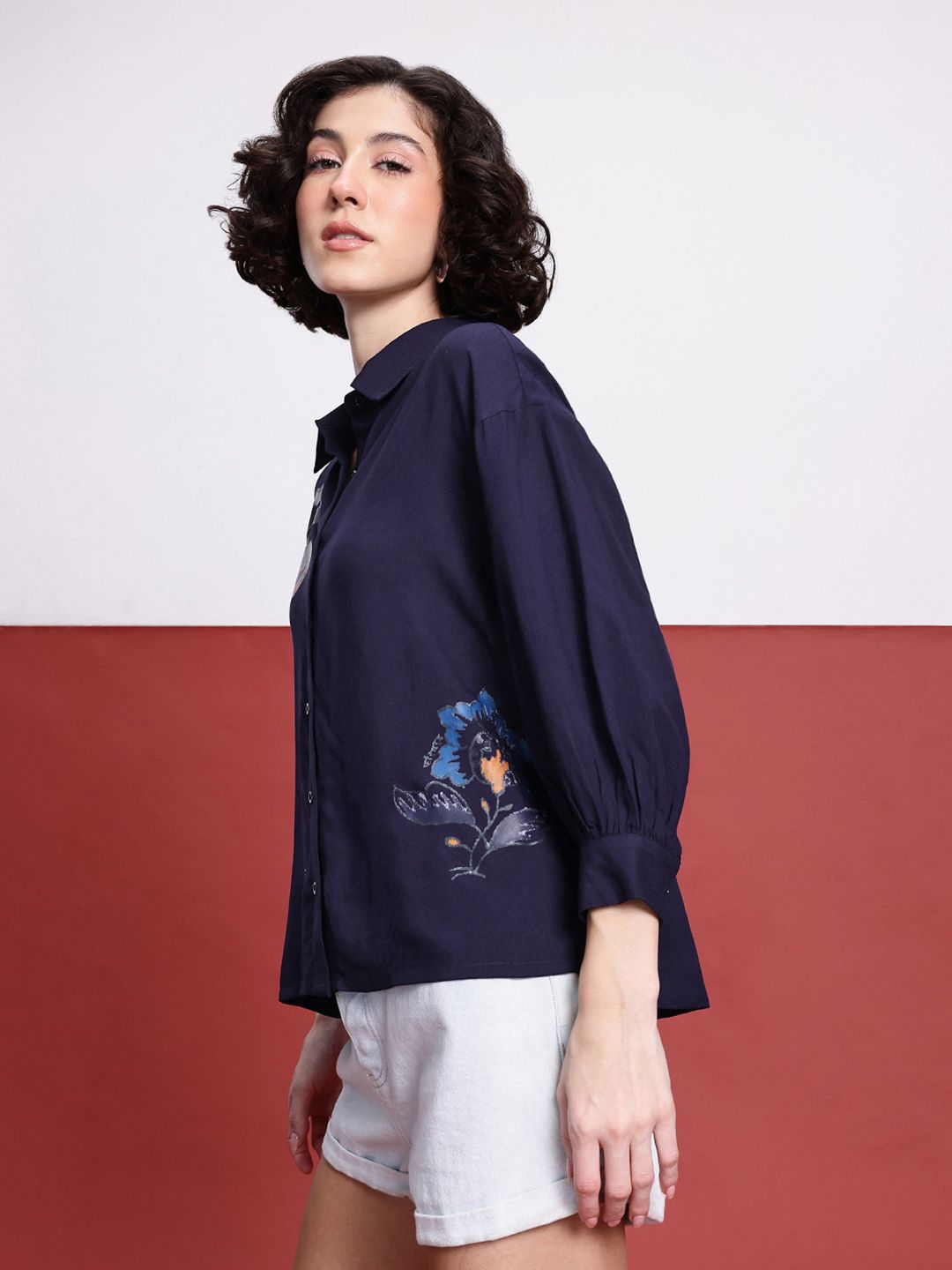 DressBerry Breezy Blooms Printed Relaxed Fit Shirt