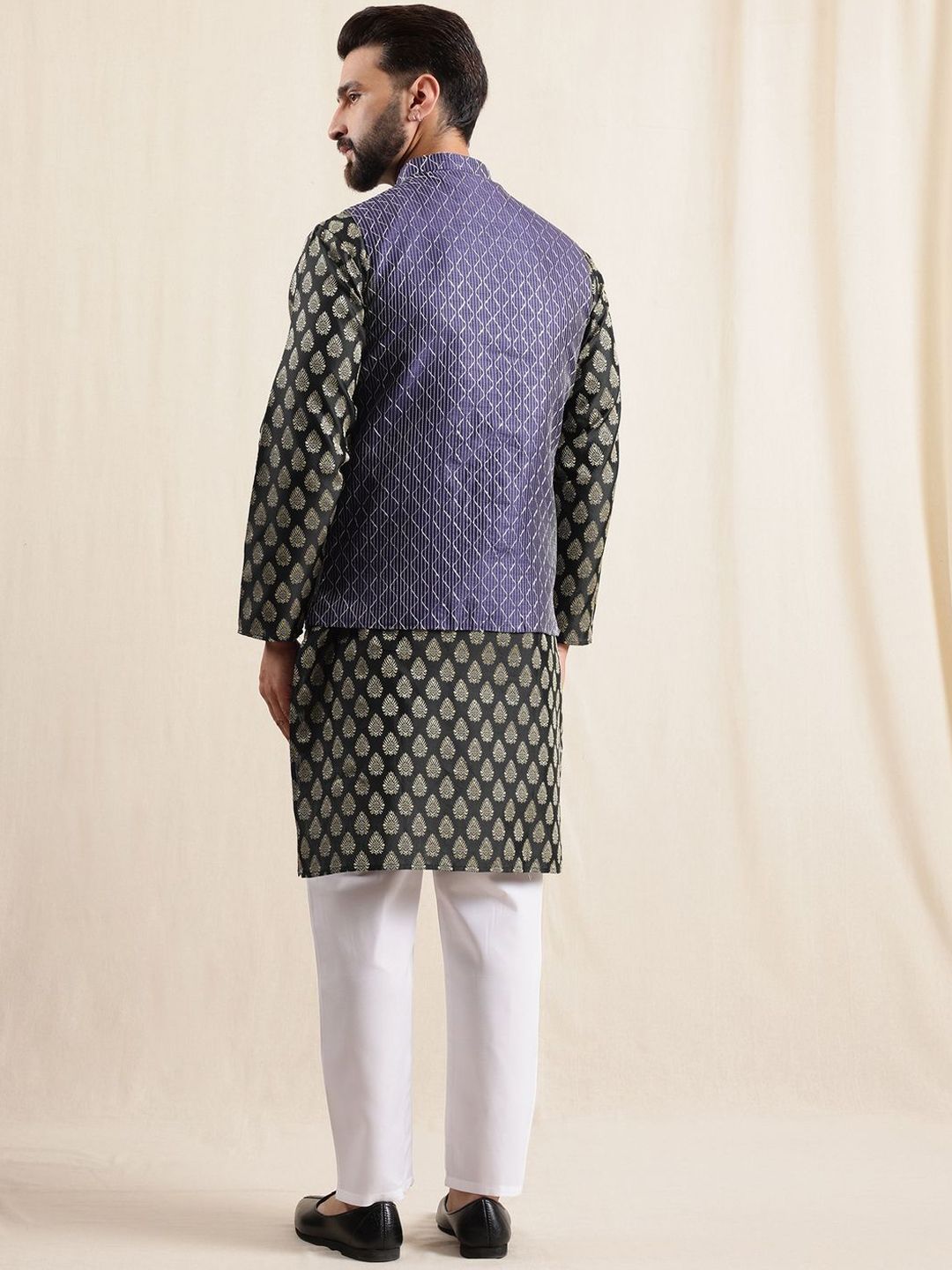 Anouk Geometric Printed Band Collar Straight Kurta With Pyjama And Nehru jacket