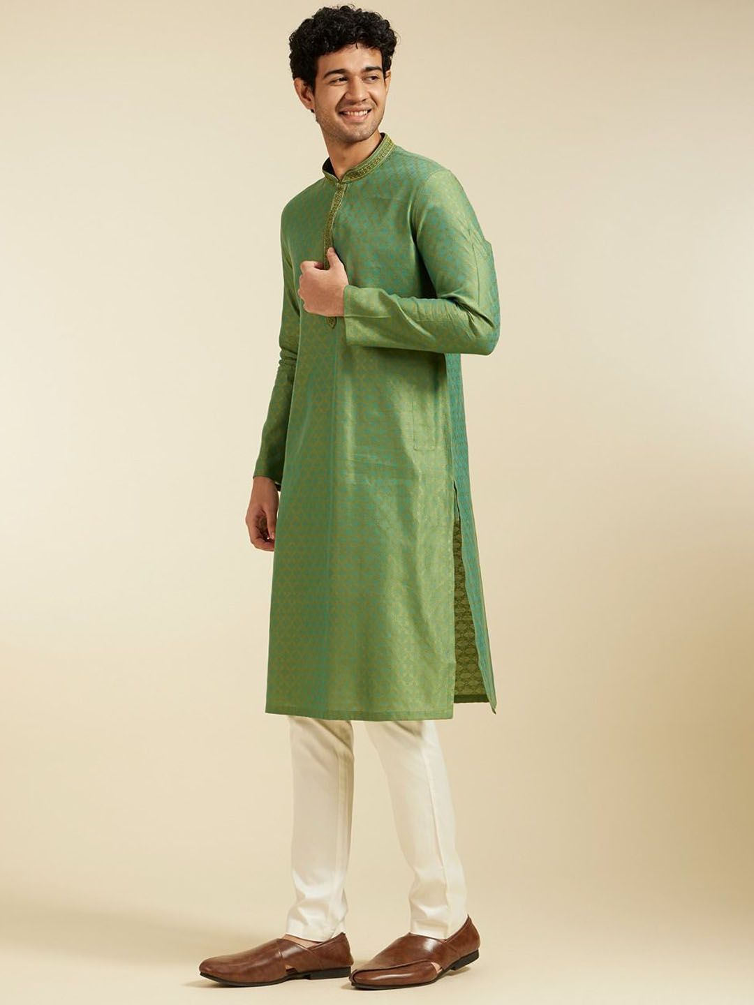 Diwas by Manyavar Ethnic Motifs Self Design Mandarin Collar Jacquard Straight Kurta