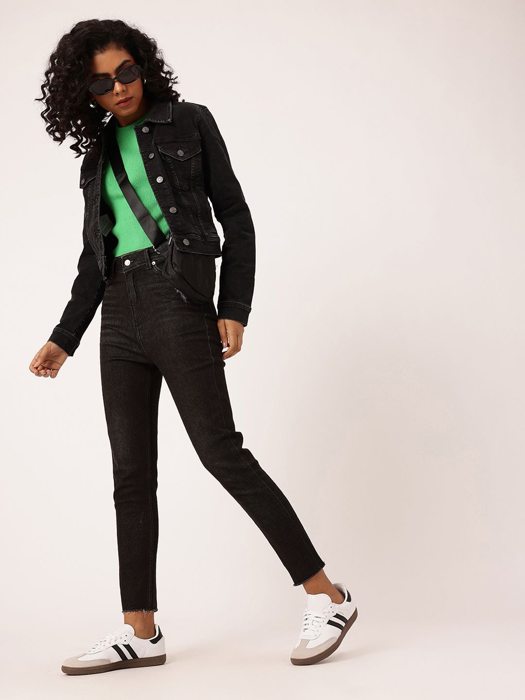 DressBerry Women Soft Edge Skinny Fit Low Distress Light Fade Stretchable Frayed Jeans