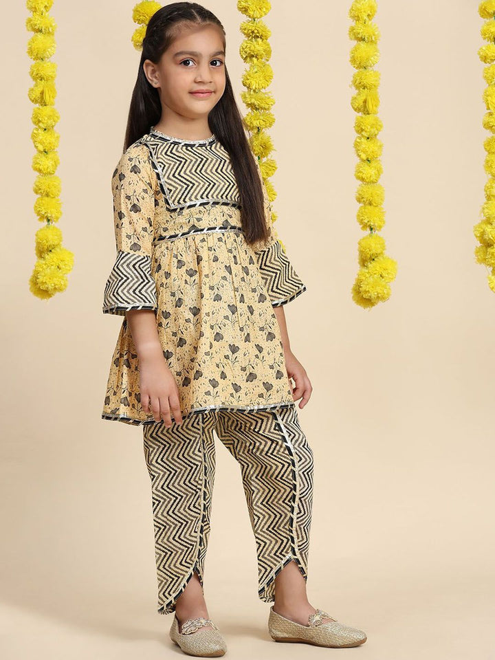 Cutiekins Girls Floral Printed Flared Sleeves A-Line Kurta With Dhoti Pants