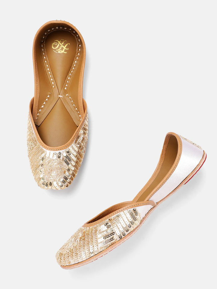 House of Pataudi Women Embellished Ethnic Mojaris