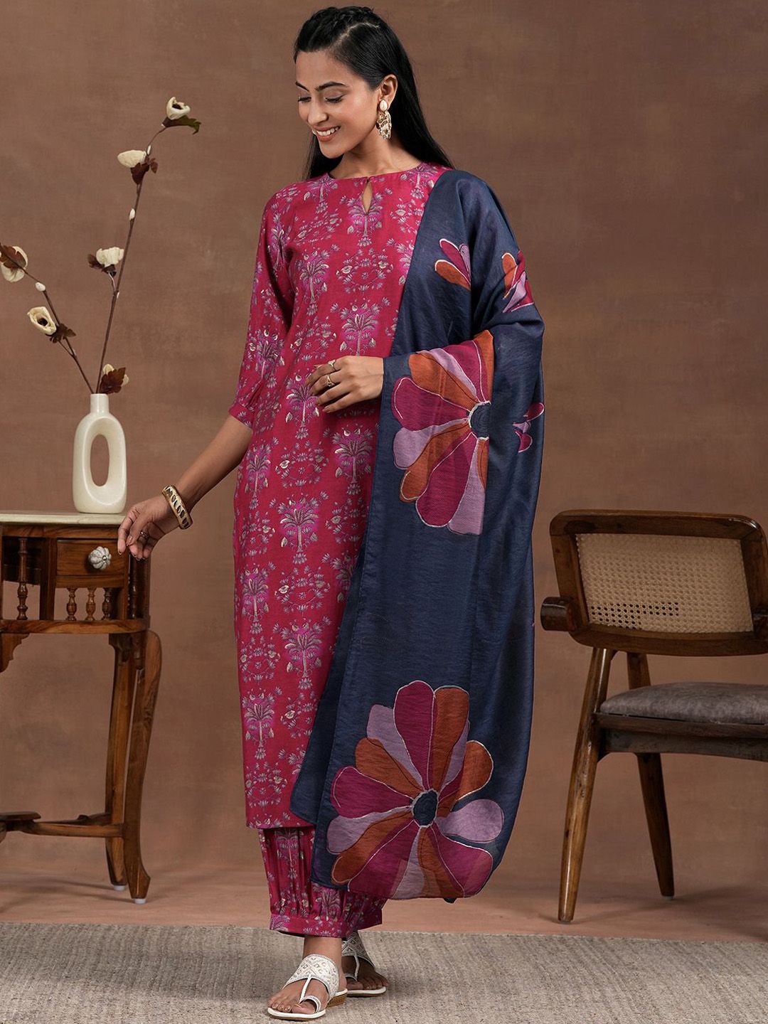 Libas Floral Printed Keyhole Neck Straight Kurta With Salwar & Dupatta