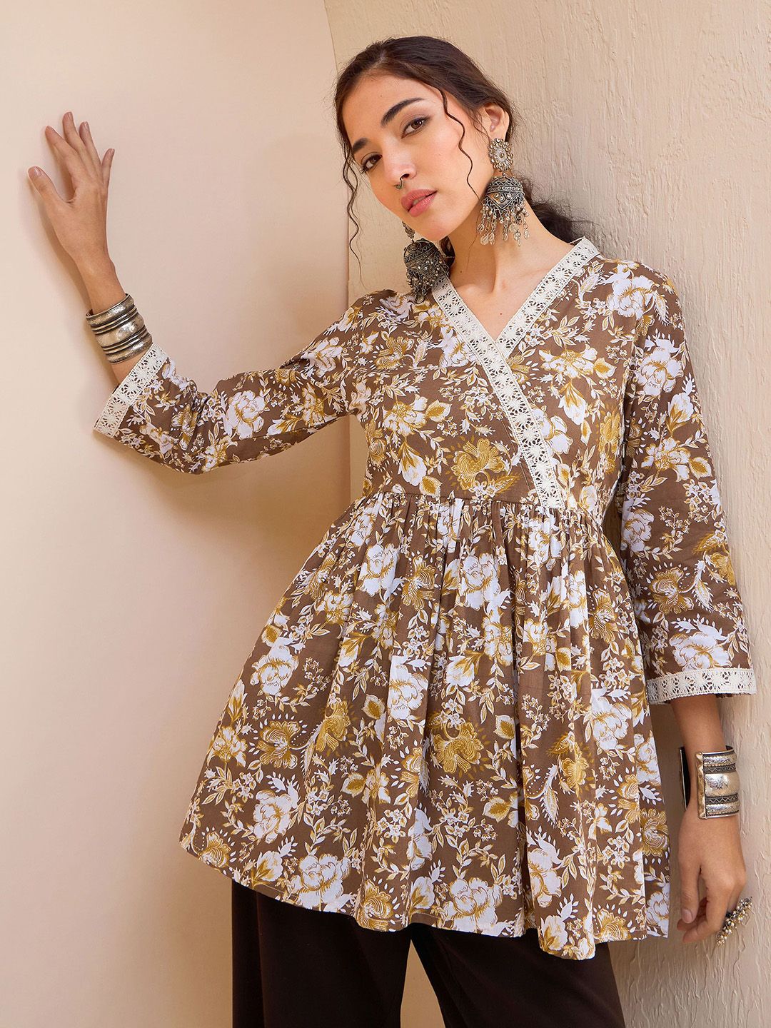Shae by SASSAFRAS Floral Printed V-Neck Gotta Patti Pure Cotton Gotta Patti Angrakha Kurti