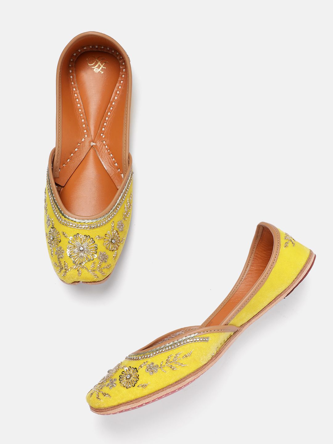 House of Pataudi Leather Sequined Embellished Mojaris