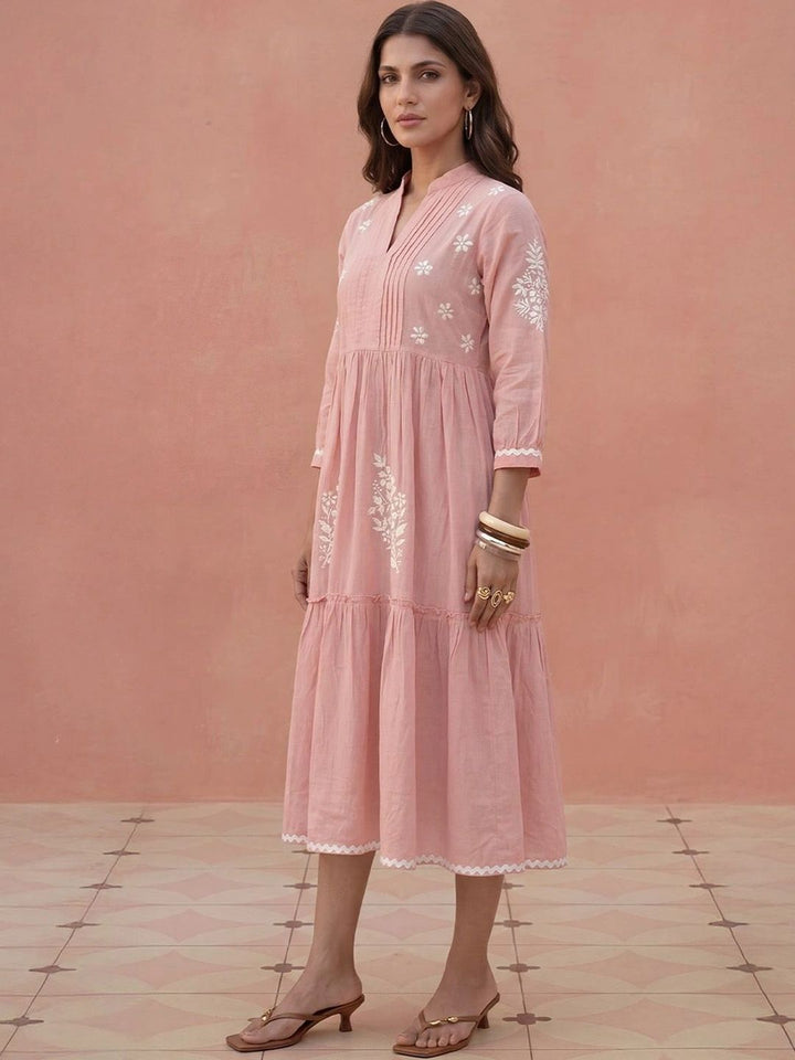 Pakaian Midi A-Line Bersulam Bunga Rumah Chikankari