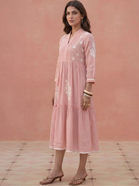 Pakaian Midi A-Line Bersulam Bunga Rumah Chikankari