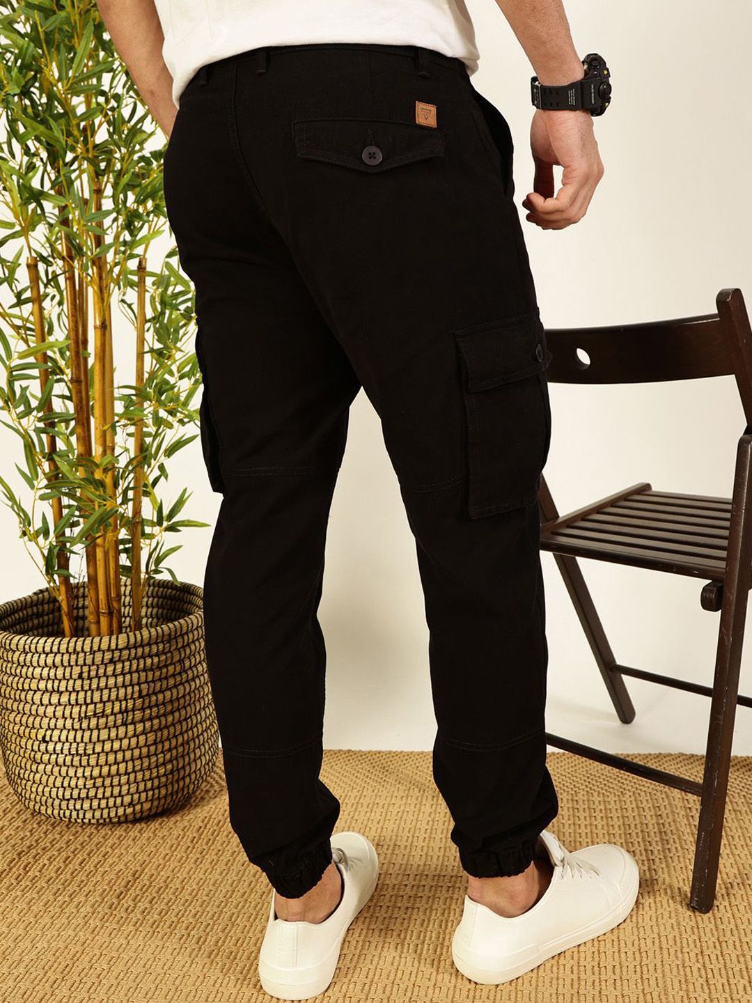 Thomas Scott Men Classic Slim Fit Easy Wash Cargos Trousers
