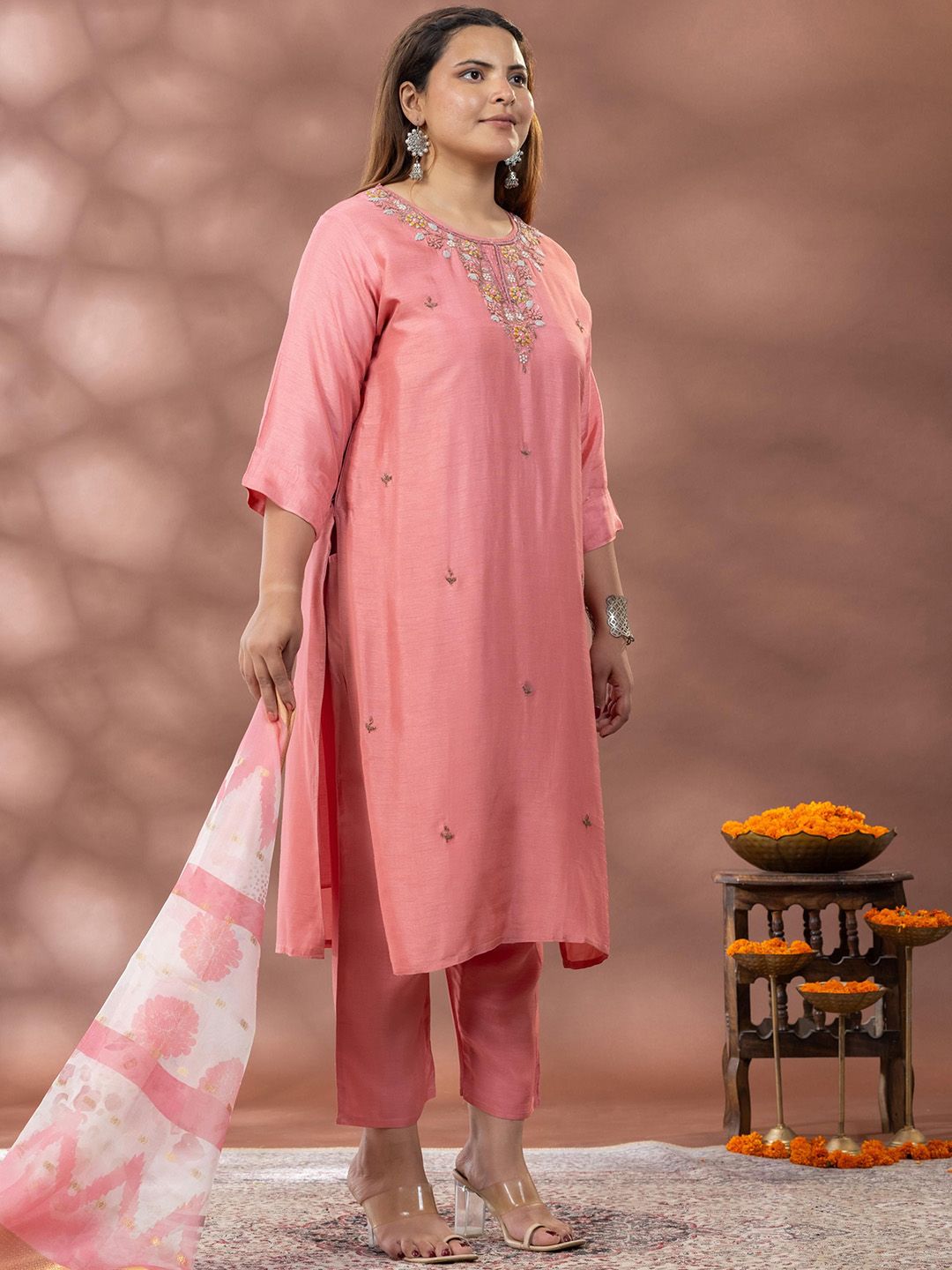 Mamicha Women Floral Embroidered Kurta with Trousers & Dupatta
