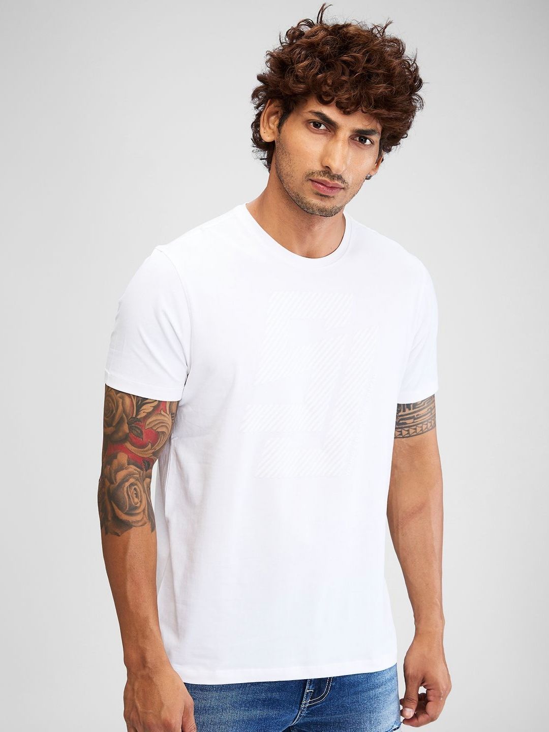 SPYKAR Men Raw Edge Slim Fit T-shirt