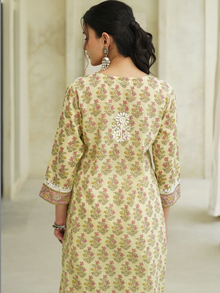 House of Chikankari Women Floral Printed Thread Work Indie Florals Kurta