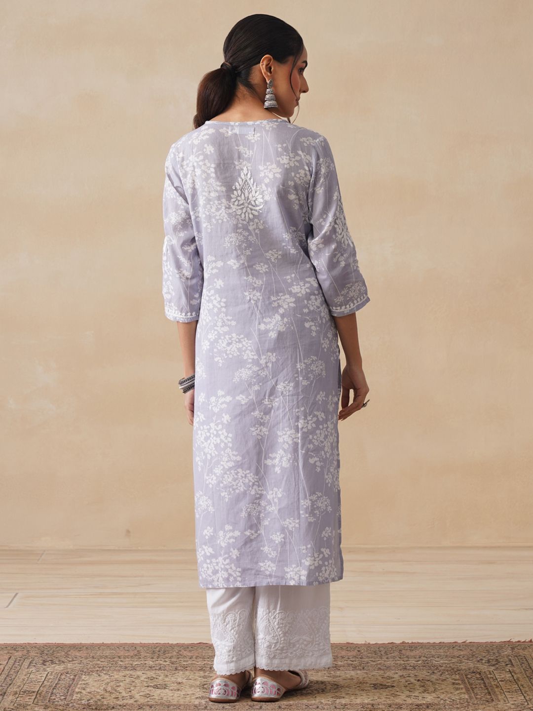 House of Chikankari Women Grey Mulmul Chikankari Embroidered Kurta
