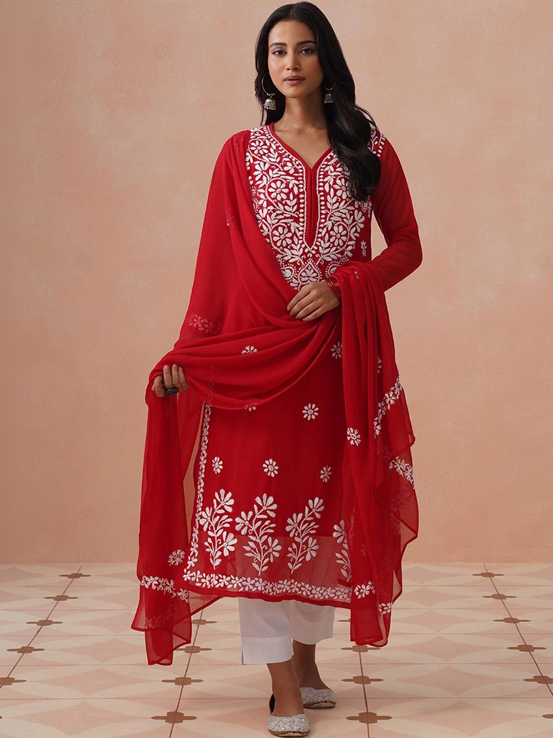 House of Chikankari Women Embroidered Chikankari Georgette Kurta