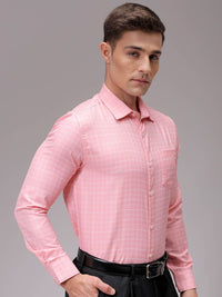 The Indian Garage Co. X Luxe Men Slim Fit Opaque Checked Formal Shirt