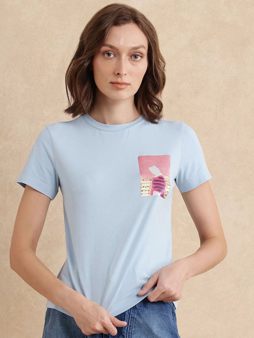 T-Shirt Poket Wanita yang Rareism Printed