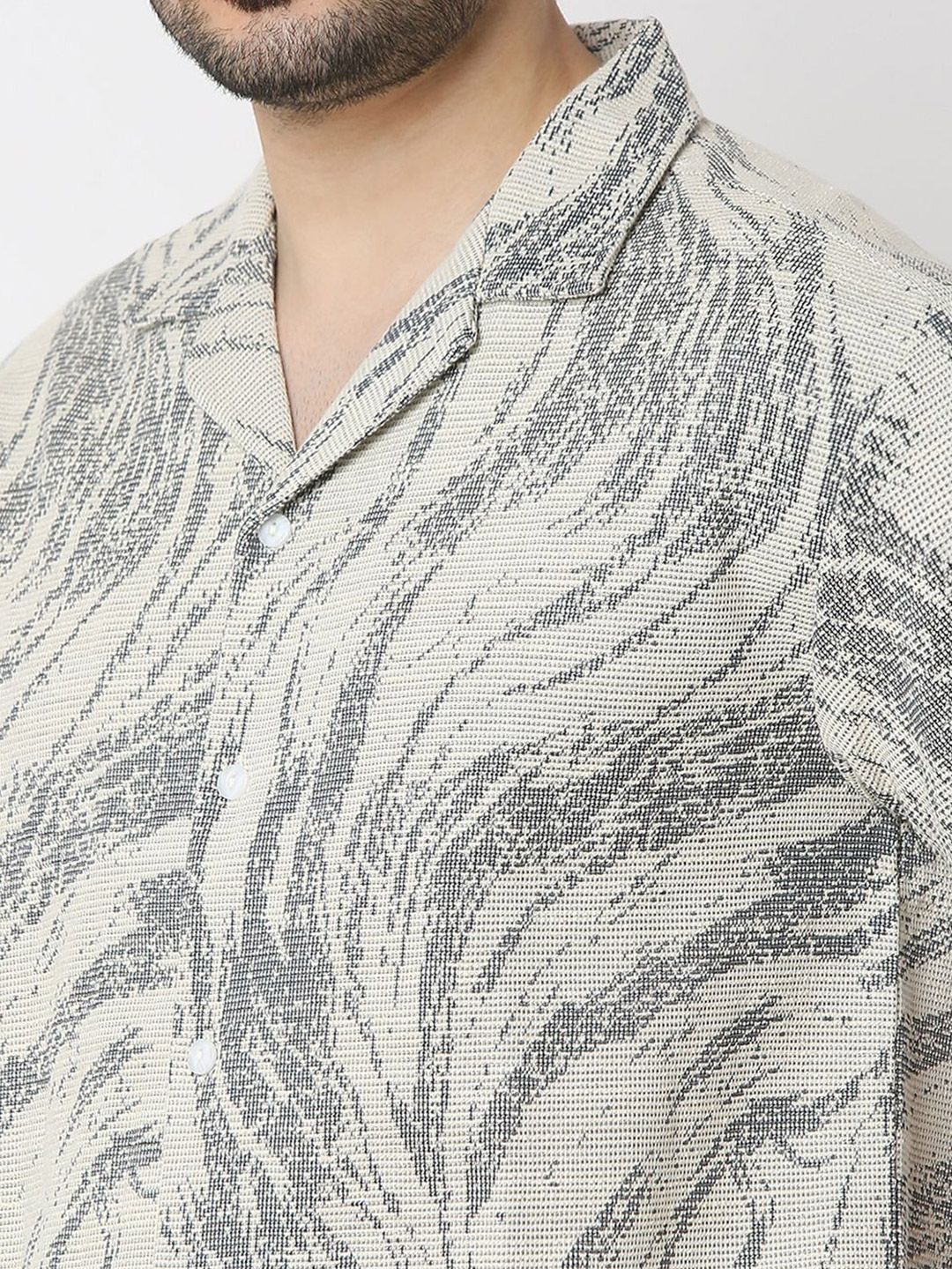 SPYKAR Men Relaxed Fit Cuban Collar Abstract Printed Cotton Casual Shirt