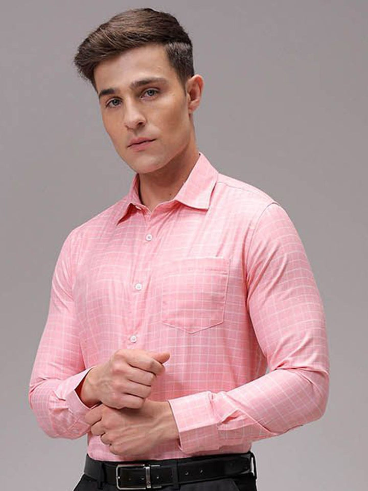 The Indian Garage Co. X Luxe Men Slim Fit Opaque Checked Formal Shirt
