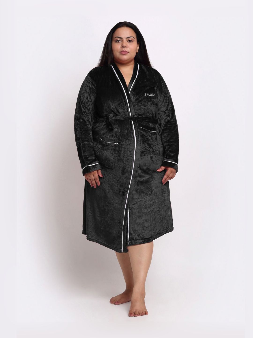 KLOTTHE Plus Size Black & White Woollen Long Sleeves Bath Robe With Belt
